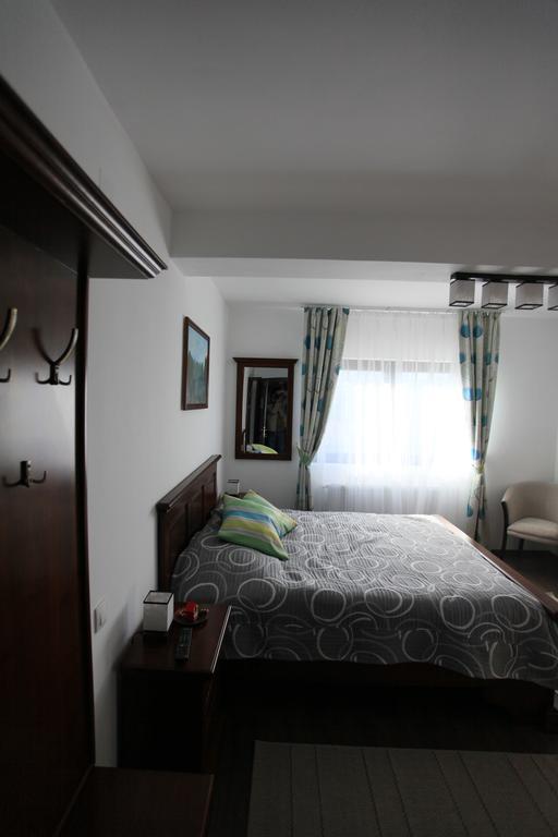 Pensiunea Livada Bunicului Stanesti  ภายนอก รูปภาพ