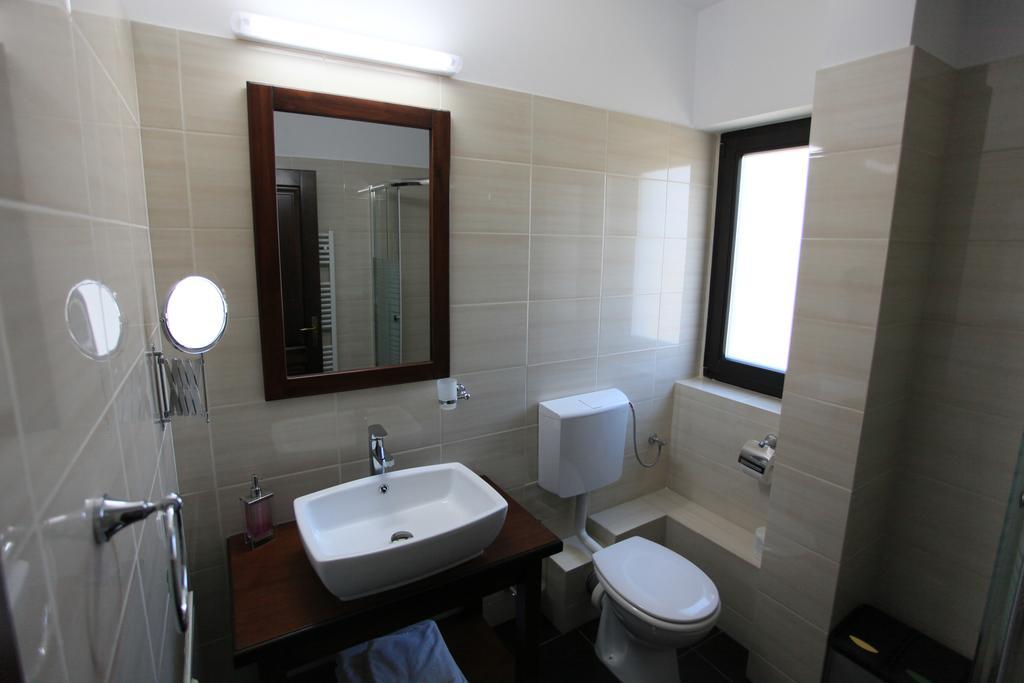 Pensiunea Livada Bunicului Stanesti  ภายนอก รูปภาพ